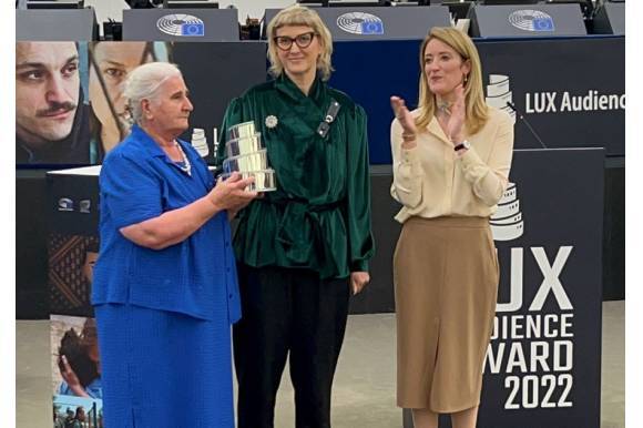 Munira Subašić, surviving mother of the Srebrenica genocide and founder of “The Mothers of Srebrenica”, director Jasmila Žbanić and Roberta Metsola, President of the European Parliament